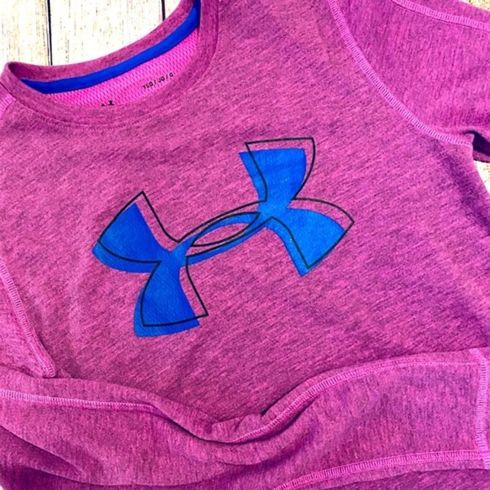 Girls UA coldgear long sleeve shirt